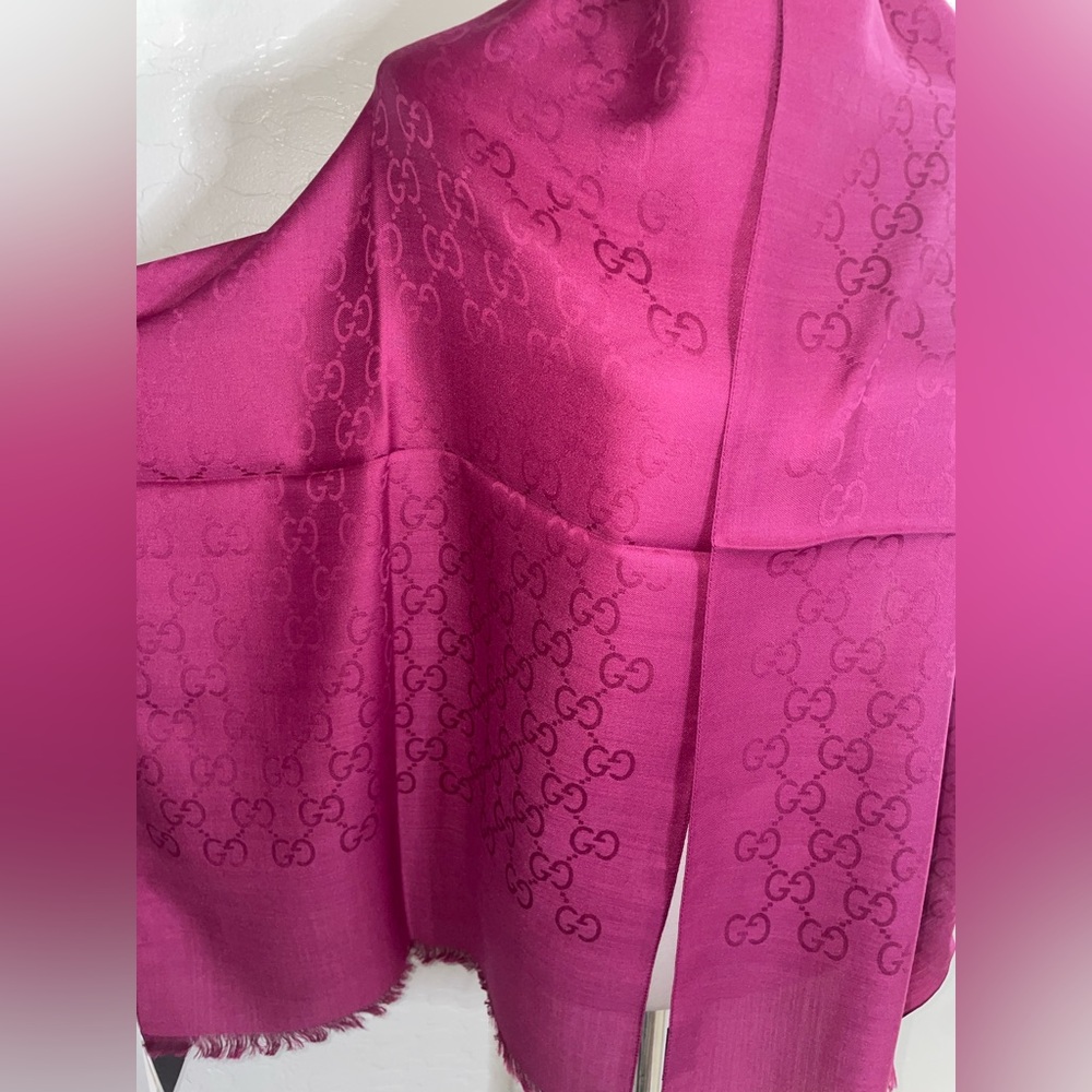 🎉HP🎉New! Gucci Logo Double GG Silk/Wool Pink Scarf 71”x18”-Made in Italy🇮🇹 - Picture 6 of 14